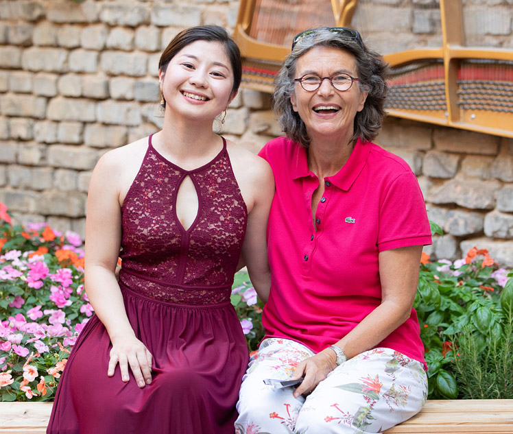 Ayano Dozono, Beatrix Klingel